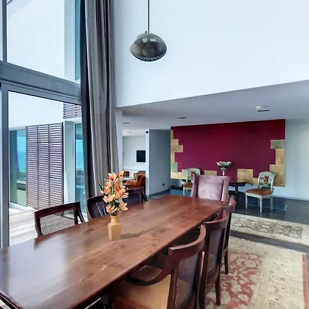 C'est Si Bon By Lovelystay * פונשל