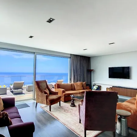 C'est Si Bon By Lovelystay * פונשל