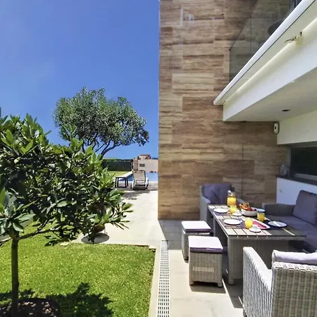 C'est Si Bon By Lovelystay