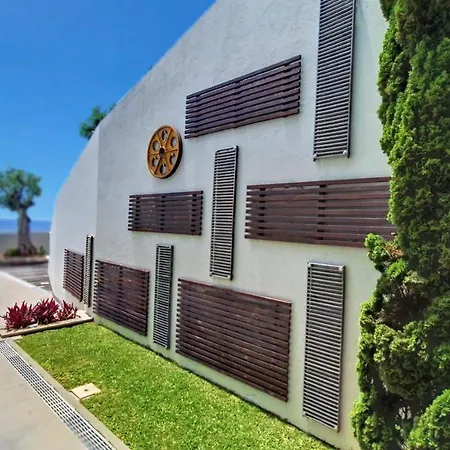 וילה C'est Si Bon By Lovelystay פונשל