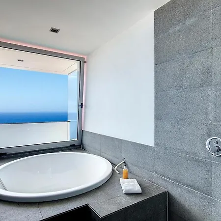 C'est Si Bon By Lovelystay *