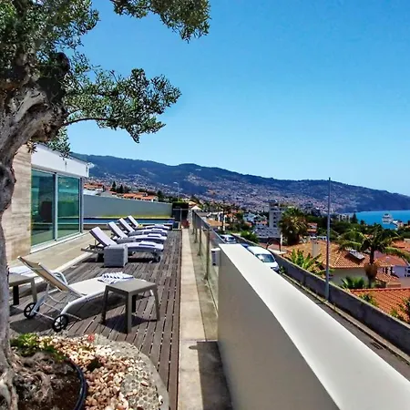 C'est Si Bon By Lovelystay