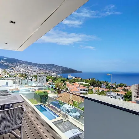 C'est Si Bon By Lovelystay *