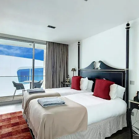 C'est Si Bon By Lovelystay *